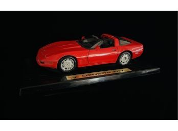 Maisto Corvette ZR-1 1992 Die Cast Car In Plastic Base