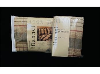 NIB Queen Flannel Sheet Set With Standard Pillow Cases