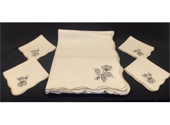 Beautiful 8 Linen Hand-stitched Napkins And Tablecloth
