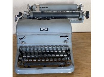 Vintage Metal Royal Typewriter