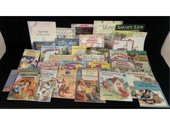 A Collection Of Vintage Books Including Disney, Calvin And Hobbes, Sunday Pages 1985 To 1995