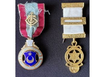 Masonic Bronze Badge Pin Royal Arch And A Portsmouth Lodge Mark Master Masons Badge No. 17