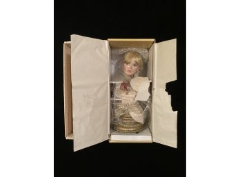 Collectible 10 1/2 Inch Musical Bust By Seymour Mann #2 New In Box