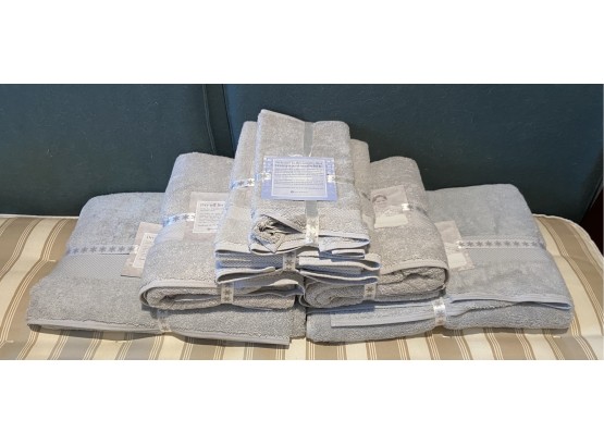 Set Of 6 Various Sized Boll & Branch Brand New Towels