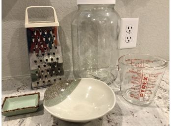 Miscellaneous Kitchenware Including Cheese Grater And Pyrex Mixing Cup