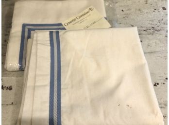 Lovely Set Of Three Country Kitchen Curtains From Stackbridge, Massachusetts