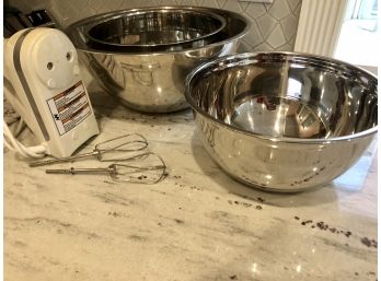 KitchenAid Hand Mixer And Set Of Three Metal Mixing Bowls