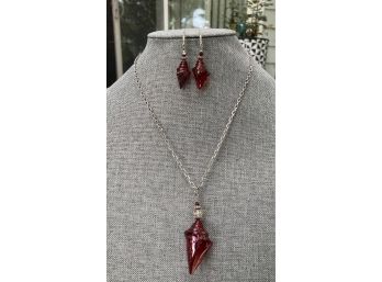 Red Glass Conch Necklace And Earrings