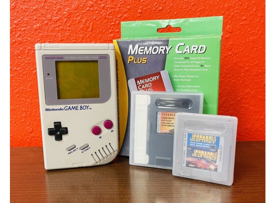 Vintage Nintendo Gameboy With Jeopardy Game, Cleaning Kit And Memory Card Untested