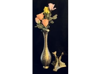 2pc Brass Lot Incl. Etched Vase & 3 Fish Desk Brass Decor