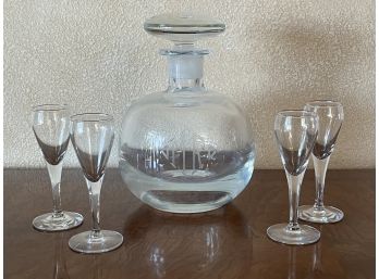 Bourbon Glass Decanter W/ 4 Small Glasses
