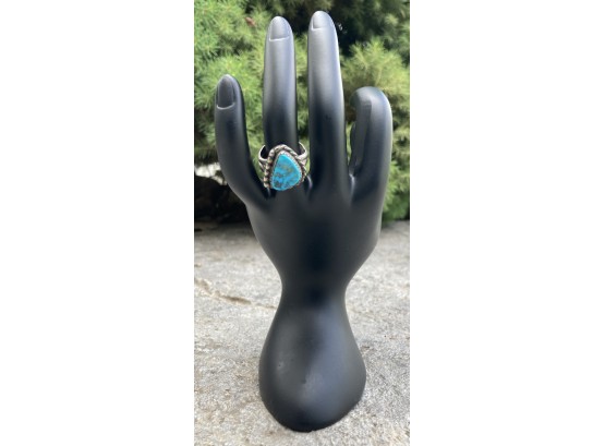 Vintage Unmarked Sterling Silver Turquoise Ring