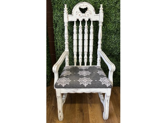 Vintage White Distressed-styled Chair
