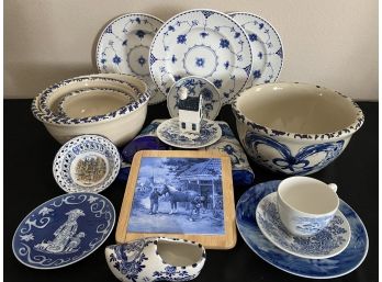 Compatible Lot Of Blue & White Porcelain Pieces