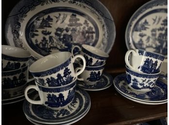 77 Pieces Of Churchill & Johnson Brothers Blue Willow Dinner Set