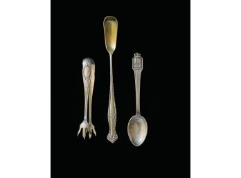 3 Pc Sterling Lot With Tongs & 2 Spoons 55g