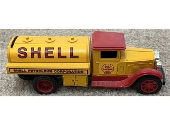 Shell Gasoline Model Truck American Classic Scale Models