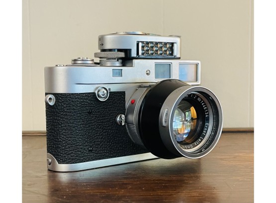 Amazing Vintage Leica M2 Rangefinder 35mm Camera W/Leica MC Lightmeter And Case WORKS!