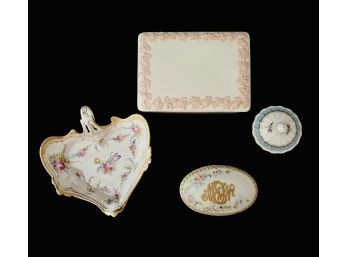 4 Porcelain Vanity Boxes With Pink Edge Wedgwood
