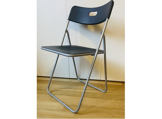 Plastic And Metal Folding Chair 2 Of 2