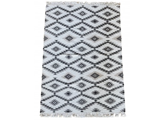 Diamond Pattern Southwestern Hand Knotted Wool Rug