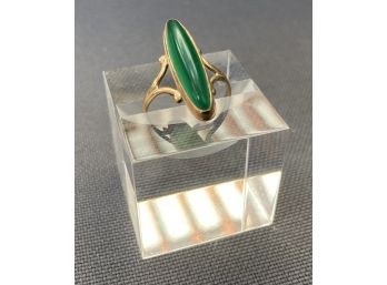 Vintage Green Chalcedony 14Kt Gold Ring