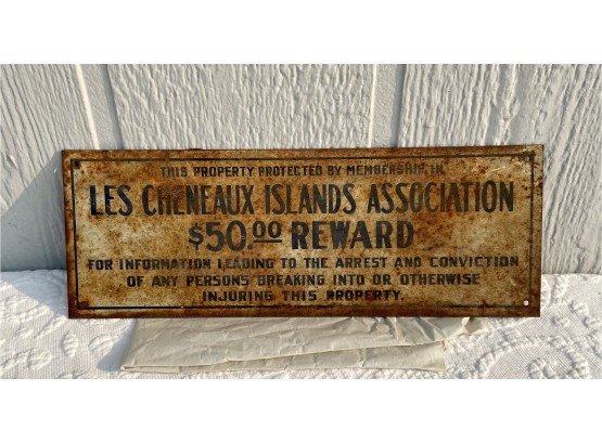Vintage Metal Les Chenaux 50$ Reward Sign
