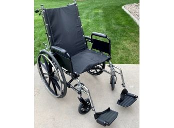 Invacare 900XT Wheel Chair