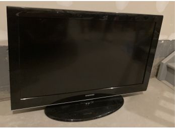 Samsung 5 Series 40 Inch LCD TV, No Remote