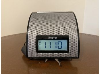 IHome IH110B IPod, IPhone Sound Alarm Clock Dock Station Player (For Earlier Generations IPhone/ipod)