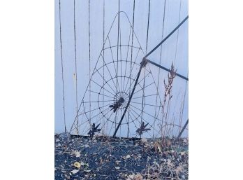 Original Swetsville Zoo Spider Web With Insects Metal Sculpture By Bill Swets