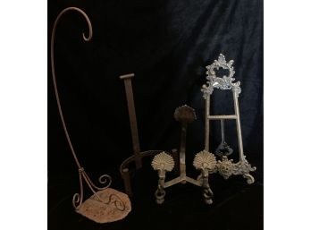4 Piece Lot Of Plate Stands