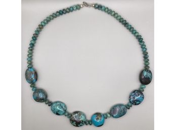 Turquoise Necklace With Silver Toned Clasp