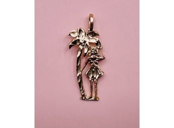 10Kt Woman And Palm Gold Pendant