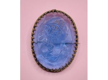 Carved Glass Cameo Brooch