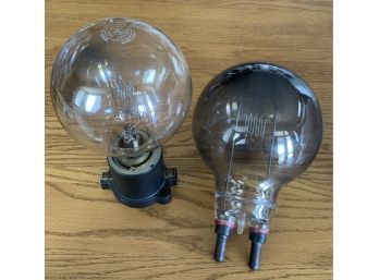 2500w 250v Light Bulb Stand And Two Light Bulbs