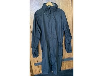 L.L. Bean Medium Regular Long Trench Rain Coat With Storable Hood And Mesh Lining