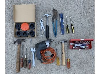Lot Of 17 Assorted Tools