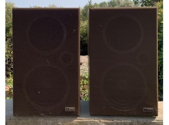 Lot 2 Fisher Speakers