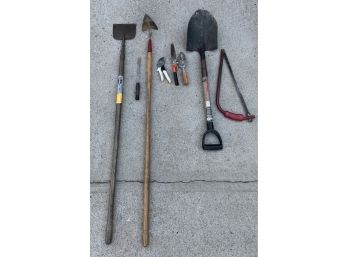Lot Of 8 Assorted  Yard Tools