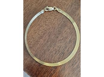 Lovely Herringbone 14K Gold Bracelet