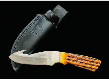 Hunting Heritage Collection Knife With Sheathe