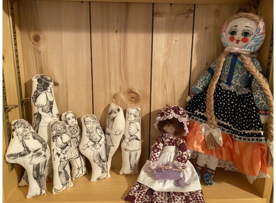 Lot Of 9 Assorted Dolls