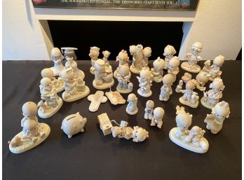 Lot Of 32 Precious Moments Figurines