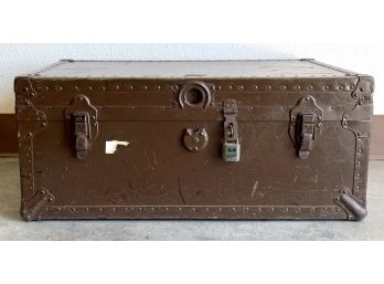1940s Beals And Selkirk Trunk Co. Trunk With Removable Storage