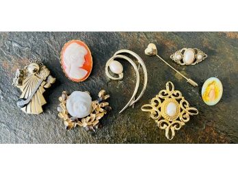 Costume Brooches Lot
