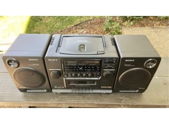 Sony CFD 440 Compact Disc FM/AM Radio Cassette-corder