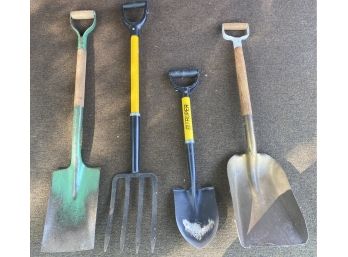 Lot Of 4 Small Garden Shovels