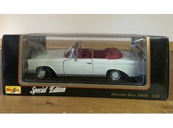 Maisto Special Edition White Mercedes Benz 280SE 1966 1:18 In Original Box