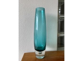 Heavy Teal Crystal Vase With Clear Bubbled Base